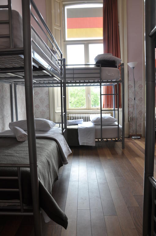 Hostel / Youth